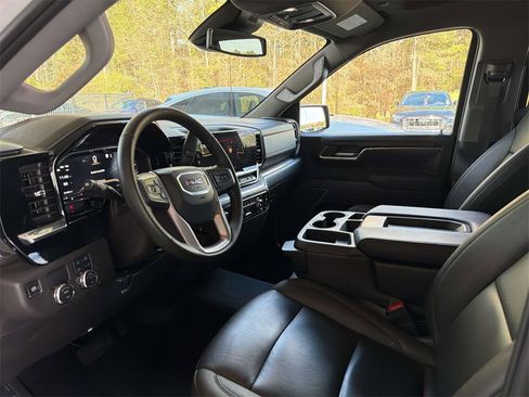 Used 2025 GMC Sierra 1500 SLT image 7