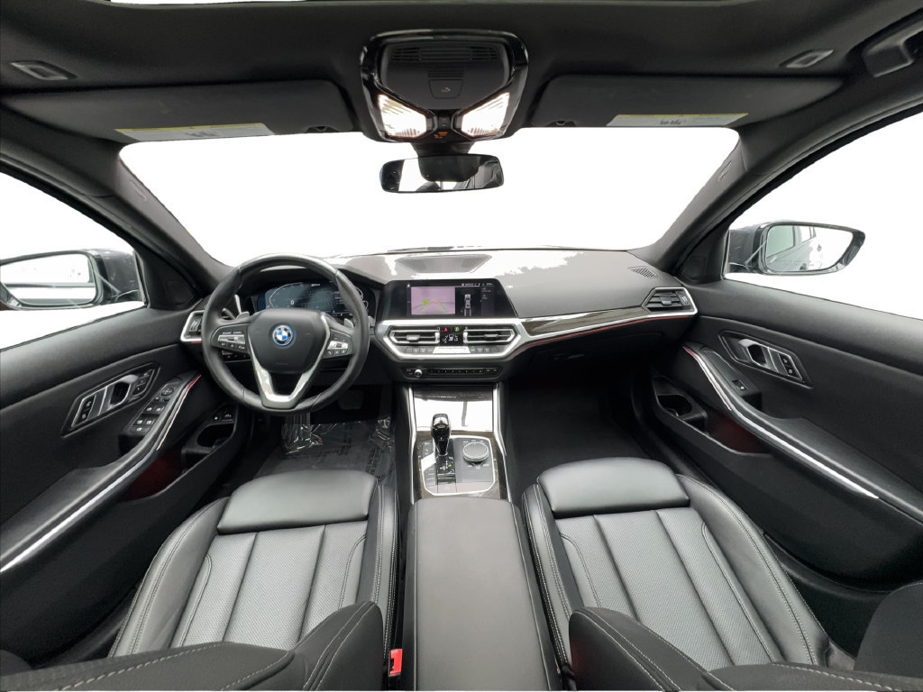 Used 2022 BMW 330e w/ Driving Assistance Package RWD image 42