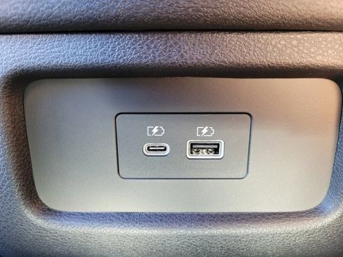 New 2025 Nissan Pathfinder SV image 24