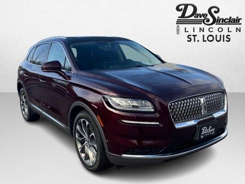 Used 2022 Lincoln Nautilus Reserve image 3