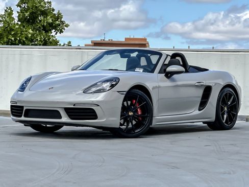 Used 2022 Porsche 718 Boxster S RWD image 1