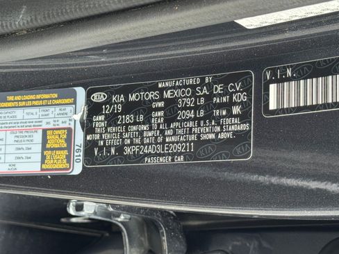 Used 2020 Kia Forte LXS FWD image 37