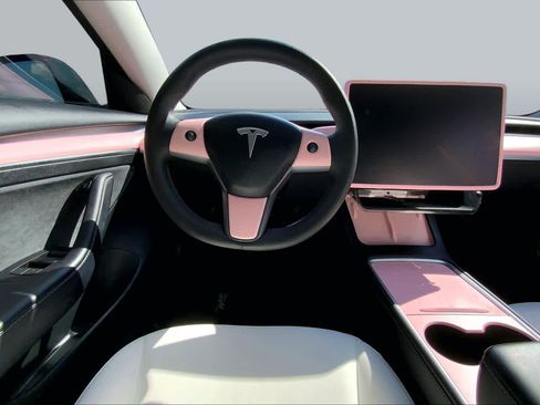 Used 2023 Tesla Model 3 Standard Range RWD image 5