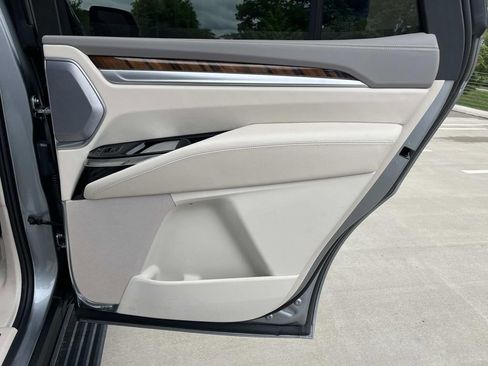 Certified 2025 Cadillac Escalade Sport Platinum AWD/4WD image 22