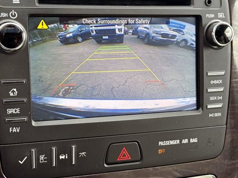 Used 2015 Buick Enclave Leather FWD image 24