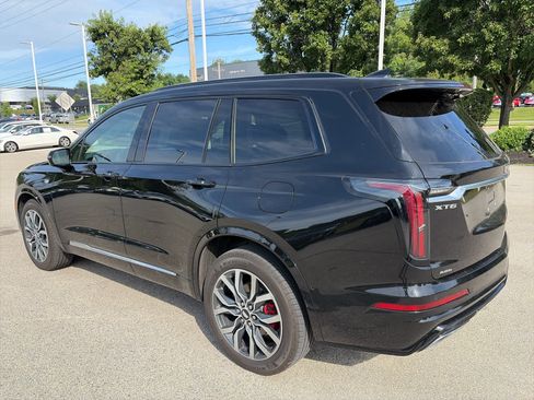 Used 2024 Cadillac XT6 Sport w/ Technology Package AWD/4WD image 2