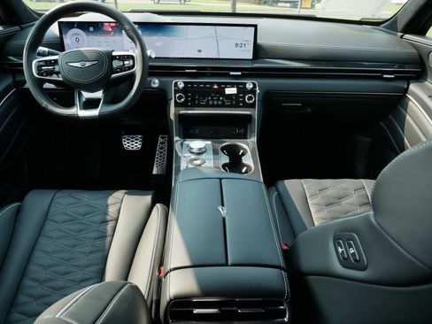 New 2025 Genesis GV80 3.5T e-SC image 6