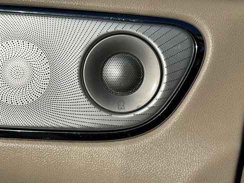 Used 2019 Lincoln Continental Reserve image 32