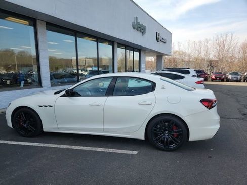 Used 2021 Maserati Ghibli S image 7