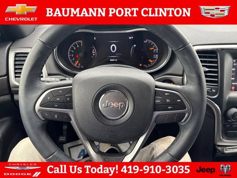 Used 2018 Jeep Grand Cherokee Laredo RWD image 14