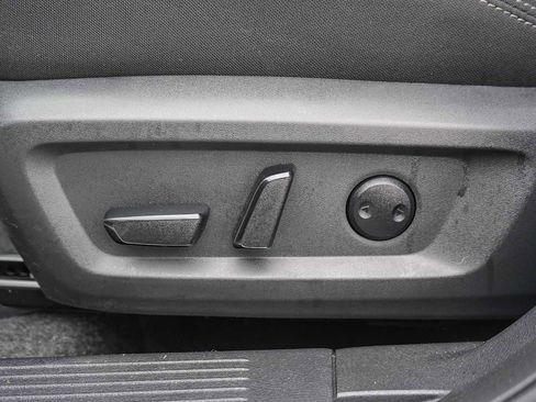 Used 2026 Nissan Rogue SV FWD image 20