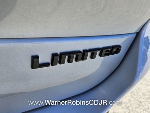 New 2025 Jeep Grand Cherokee L Limited w/ Black Appearance Package image 12