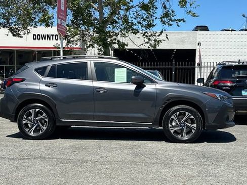 Used 2025 Subaru Crosstrek 2.0i Premium AWD/4WD image 3