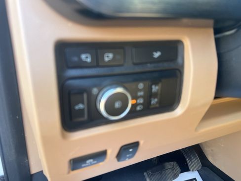 Used 2024 Ford F250 Lariat w/ Chrome Package image 22