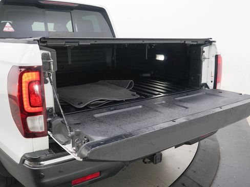 Used 2020 Honda Ridgeline RTL-E image 9