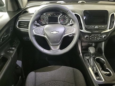 Used 2023 Chevrolet Equinox LT image 16