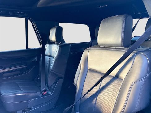 Used 2023 Ford Expedition Limited image 24