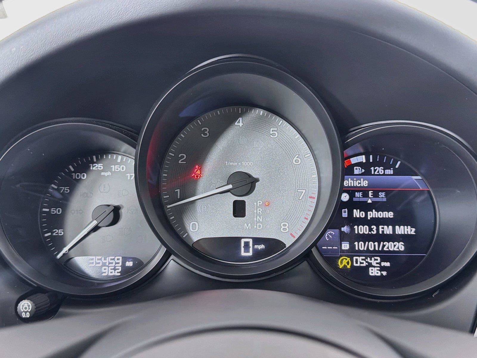 Certified 2023 Porsche Macan S AWD/4WD image 11