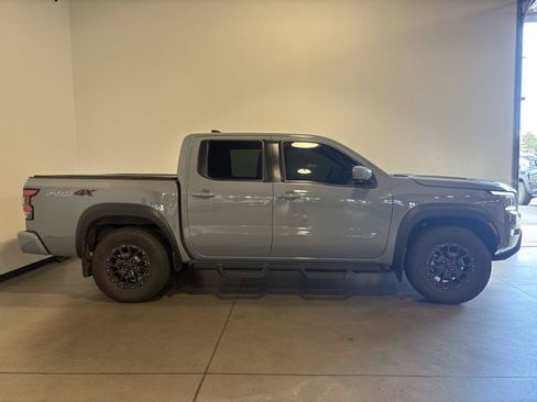 Used 2022 Nissan Frontier PRO-4X w/ Pro-4X Premium Package AWD/4WD image 2