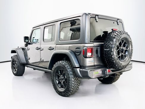 Used 2025 Jeep Wrangler Willys image 5