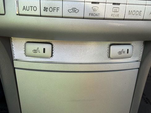 Used 2006 Toyota Solara SLE FWD image 18