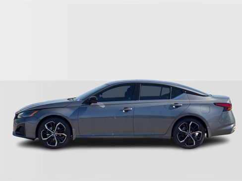 New 2025 Nissan Altima 2.5 SR w/ SR Premium Package image 2