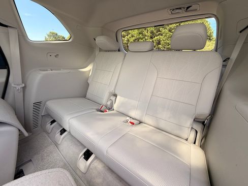 Used 2026 Buick Enclave Avenir w/ Super Cruise Package FWD image 21