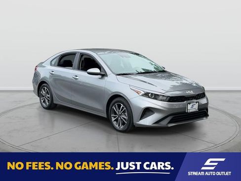 Used 2022 Kia Forte LXS FWD image 1