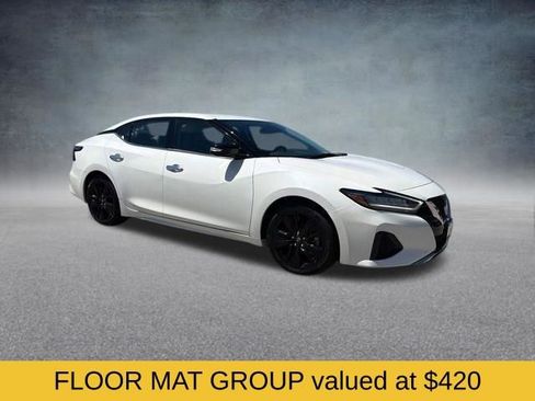 Used 2023 Nissan Maxima SV w/ Floor Mat Group FWD image 2