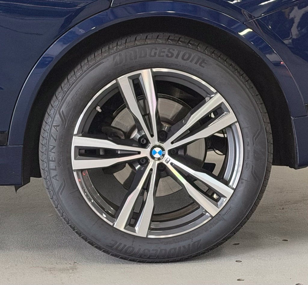 Used 2024 BMW X7 xDrive40i w/ Executive Package AWD/4WD image 8