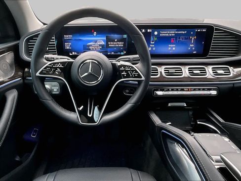 Certified 2026 Mercedes-Benz GLE 450 4MATIC image 6