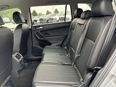 Used 2024 Volkswagen Tiguan SE AWD/4WD image 22