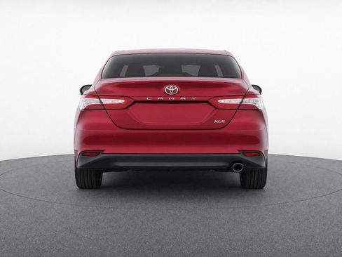 Used 2018 Toyota Camry XLE FWD image 10