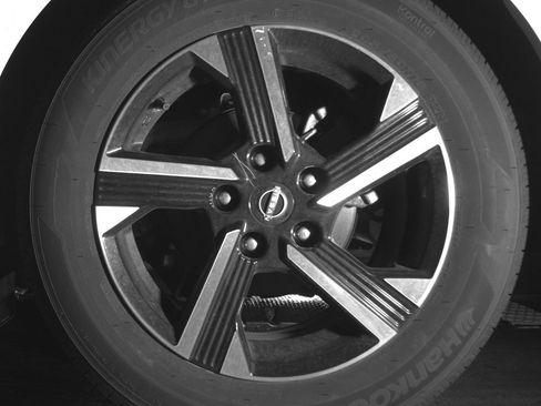 Used 2025 Nissan Sentra SV FWD image 14