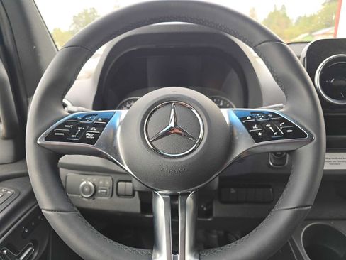 Used 2026 Mercedes-Benz Sprinter 2500 image 26