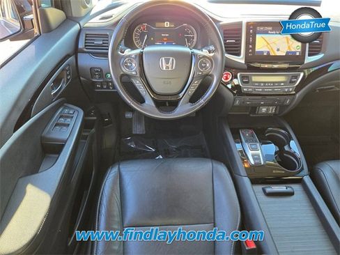Certified 2018 Honda Pilot Touring image 17