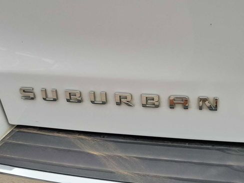 Used 2019 Chevrolet Suburban Premier AWD/4WD image 11