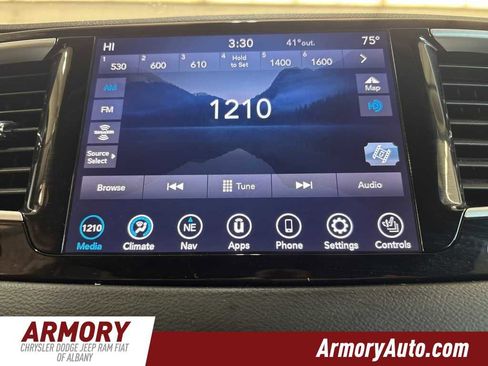 Used 2020 Chrysler Pacifica Touring-L Plus image 17