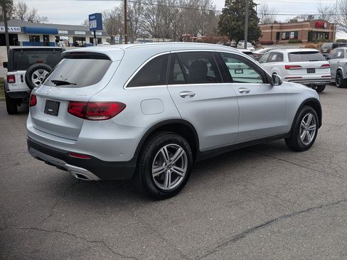 Used 2022 Mercedes-Benz GLC 300 4MATIC image 3