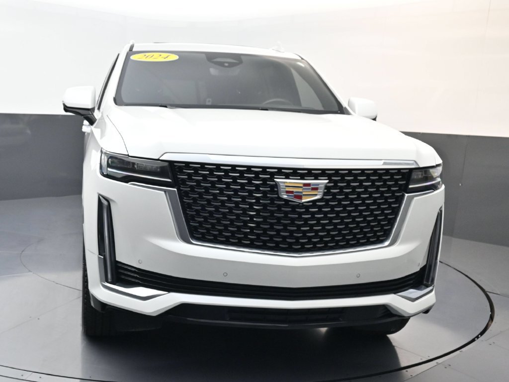 Used 2024 Cadillac Escalade Premium Luxury w/ Performance Package AWD/4WD image 9