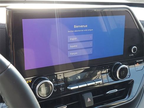 Used 2023 Toyota Highlander Limited image 28