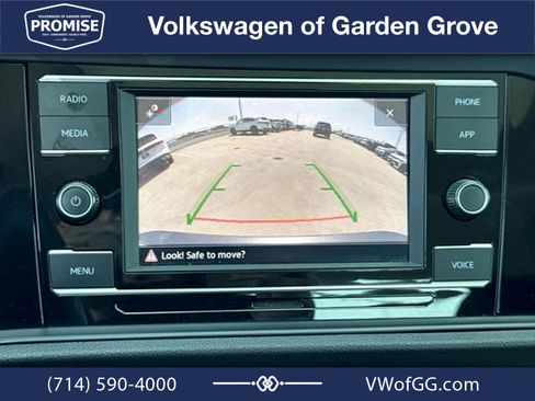 Used 2024 Volkswagen Jetta SE FWD image 28