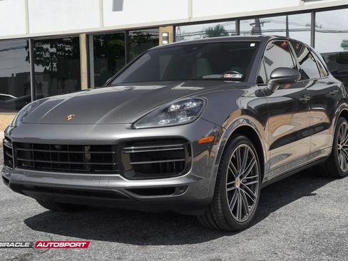 Used 2019 Porsche Cayenne Turbo w/ Premium Plus Package AWD/4WD image 3