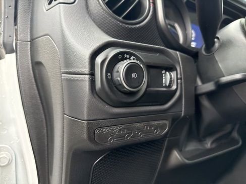 Used 2025 Jeep Wrangler Unlimited Rubicon AWD/4WD image 28