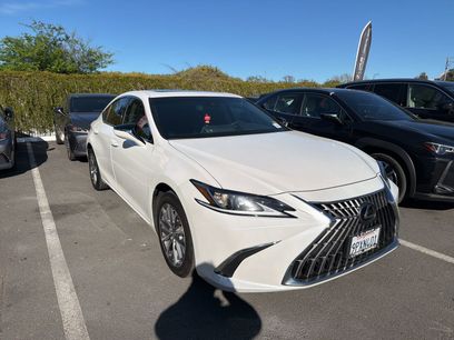 Used 2023 Lexus ES 350 w/ Accessory Package (Z2)