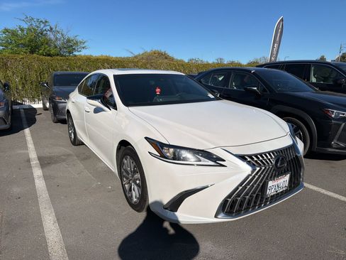 Used 2023 Lexus ES 350 w/ Accessory Package (Z2) image 1