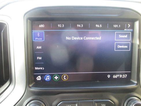 Used 2019 Chevrolet Silverado 1500 LT w/ Texas Edition image 22