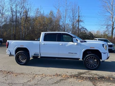 Used 2025 GMC Sierra 3500 AT4 w/ AT4 Premium Plus Package AWD/4WD image 7