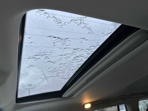 Used 2020 Nissan Armada SL w/ Premium Package image 19