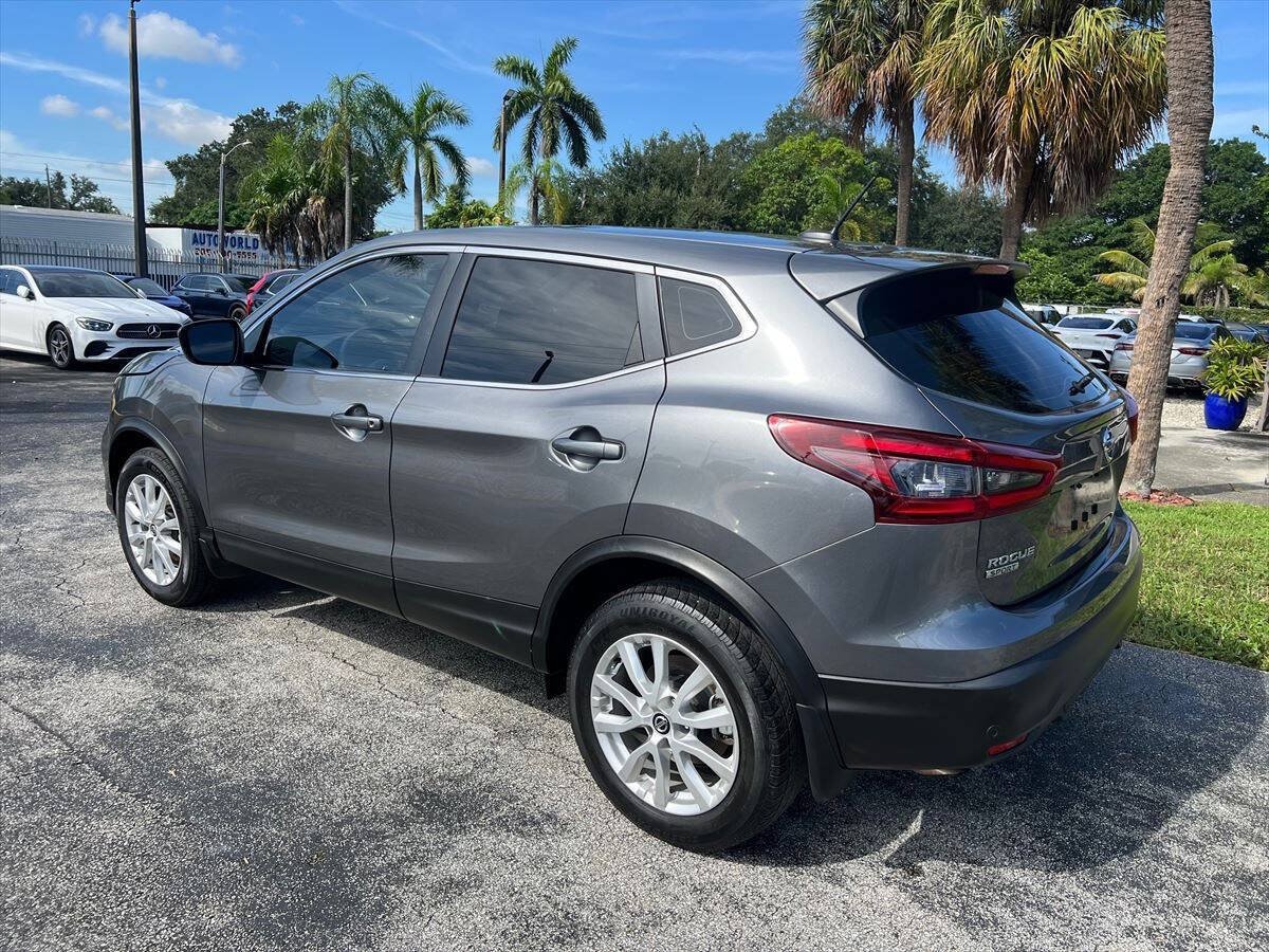 Used 2022 Nissan Rogue Sport S FWD image 7